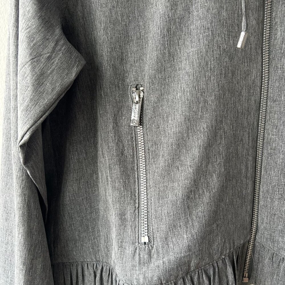 Calvin Klein Zip Front Jacket Women S/M Gray Ruffle Hem Lightweight NWOT - Picture 4 of 10